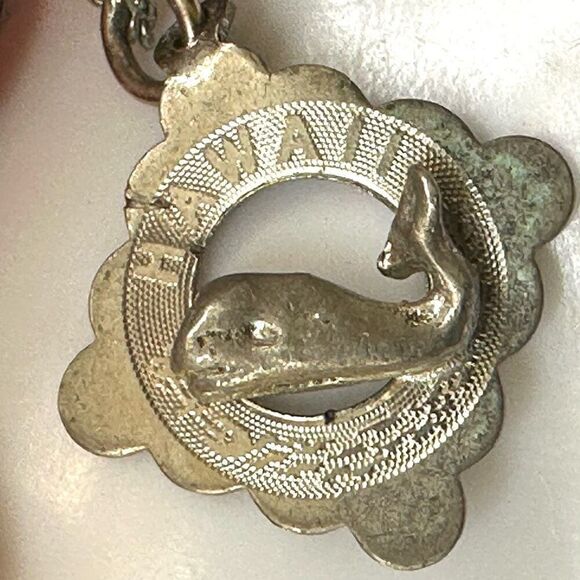 Crea Ster Hawaii whale pendant Monet  necklace - Picture 11 of 12